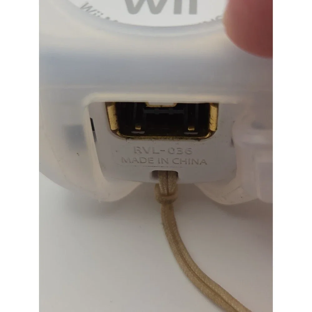 White Wii Nintendo Motion Plus Controller With Sleeve And Strap Tested